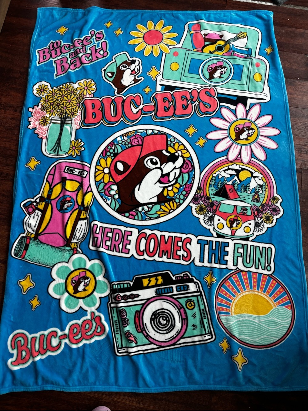 Buc-ee's "Here Comes The Fun!" Blue Throw Blanket